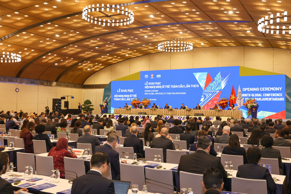 Trong buổi sáng 15/9, sau phiên khai mạc Hội nghị đã diễn ra liên tiếp 2 phiên thảo luận chuyên đề về Chuyển đổi Số và Đổi mới Sáng tạo và Khởi nghiệp. (Ảnh: Minh Sơn/Vietnam+)