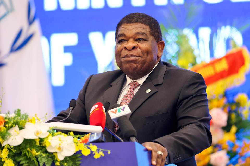 Ông Martin Chungong - Tổng thư ký Liên minh Nghị viện Thế giới phát biểu tại lễ khai mạc. (Ảnh: Minh Sơn/Vietnam+)