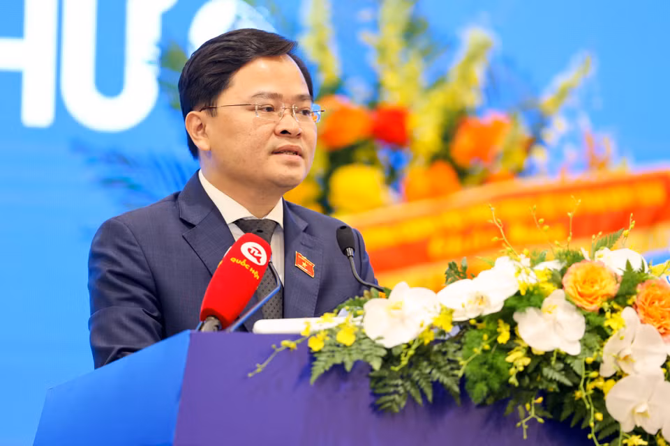 Ông Nguyễn Anh Tuấn - Chủ tịch Nhóm đại biểu Quốc hội trẻ của Quốc hội Việt Nam phát biểu tại lễ khai mạc. (Ảnh: Minh Sơn/Vietnam+)