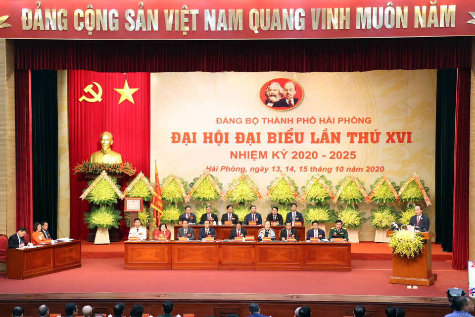 Thủ tướng Nguyễn Xuân Phúc phát biểu chỉ đạo Đại hội. (Ảnh: Thống Nhất/TTXVN)