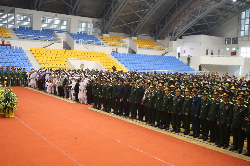 Lễ truy điệu 22 liệt sỹ Đoàn Kinh tế Quốc phòng 337. (Ảnh: Hồ Cầu/TTXVN)