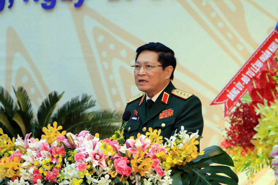 Đại tướng Ngô Xuân Lịch, Ủy viên Bộ Chính trị, Phó Bí thư Quân ủy Trung ương, Bộ trưởng Bộ Quốc phòng phát biểu chỉ đạo đại hội. (Ảnh: Phạm Minh Tuấn/TTXVN)
