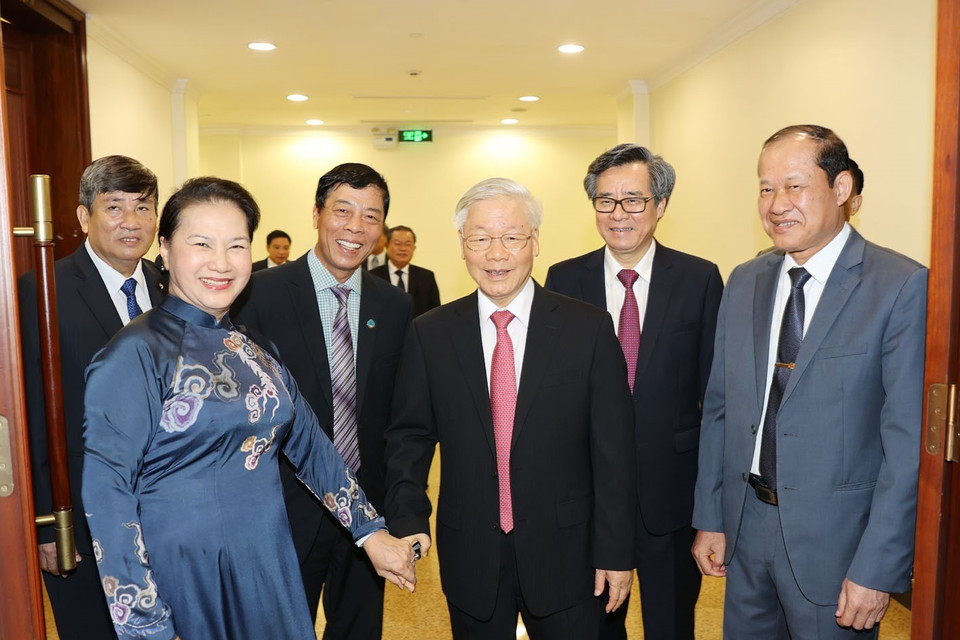 Tổng Bí thư, Chủ tịch nước Nguyễn Phú Trọng, Chủ tịch Quốc hội Nguyễn Thị Kim Ngân với các đại biểu dự phiên khai mạc Hội nghị. (Ảnh: Trí Dũng/TTXVN)