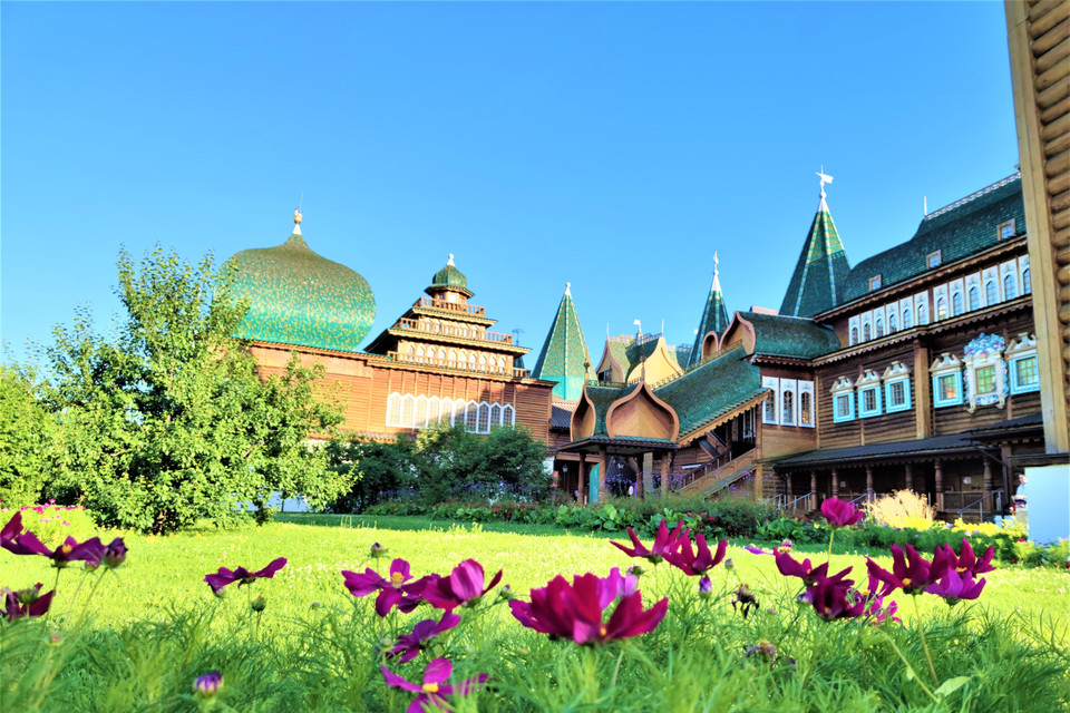  Quần thể cung Sa hoàng Alexey bằng gỗ được phục dựng. (Ảnh: Duy Trinh/TTXVN)