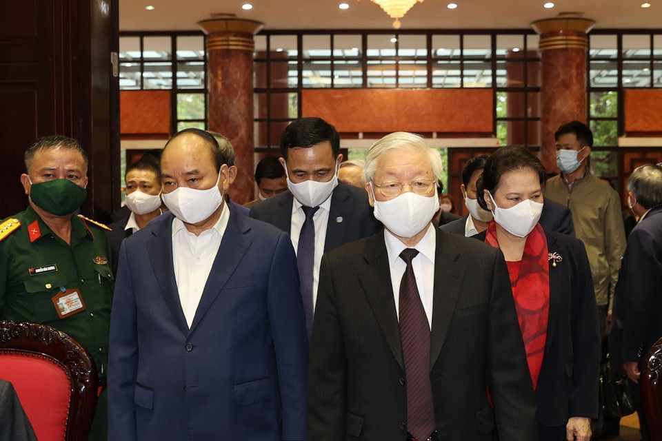 Tổng Bí thư, Chủ tịch nước Nguyễn Phú Trọng, Thủ tướng Chính phủ Nguyễn Xuân Phúc, Chủ tịch Quốc hội Nguyễn Thị Kim Ngân đến dự Hội nghị. (Ảnh: Trí Dũng/TTXVN)