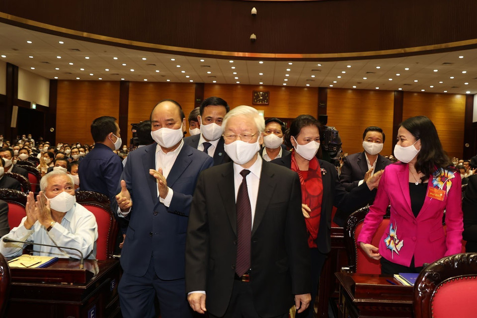 Tổng Bí thư, Chủ tịch nước Nguyễn Phú Trọng, Thủ tướng Chính phủ Nguyễn Xuân Phúc, Chủ tịch Quốc hội Nguyễn Thị Kim Ngân đến dự Hội nghị. (Ảnh: Trí Dũng/TTXVN)