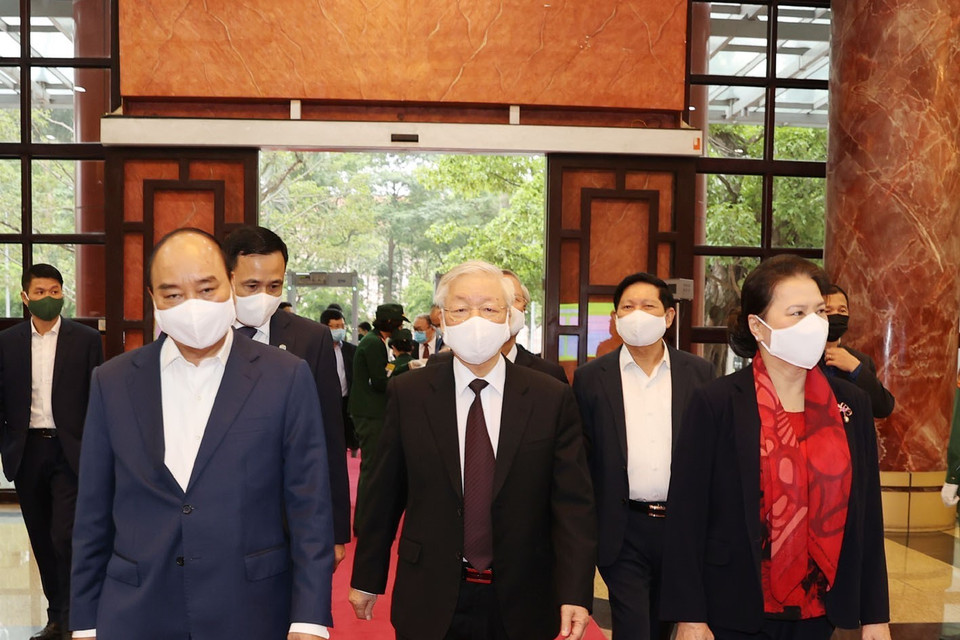 Tổng Bí thư, Chủ tịch nước Nguyễn Phú Trọng, Thủ tướng Chính phủ Nguyễn Xuân Phúc, Chủ tịch Quốc hội Nguyễn Thị Kim Ngân đến dự Hội nghị. (Ảnh: Trí Dũng/TTXVN)