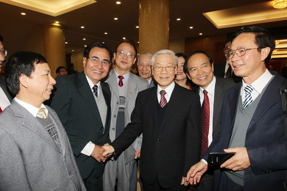 Tổng Bí thư Nguyễn Phú Trọng dự gặp mặt của Ban Bí thư Trung ương Đảng với trí thức, nhà khoa học, văn nghệ sĩ nhân dịp Xuân Ất Mùi 2015. (Ảnh: Trí Dũng/TTXVN)