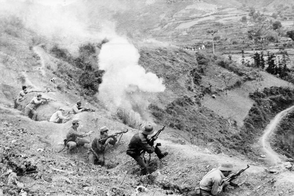 Công tác tuyên giáo cổ vũ khí thế chiến đấu của toàn dân, toàn quân, bảo vệ vững chắc biên giới phía Bắc của Tổ quốc, tháng 2/1979. (Ảnh: Tạ Hải/ TTXVN)