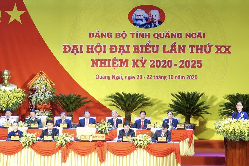 Đoàn Chủ tịch đại hội. (Ảnh: Sỹ Thắng/TTXVN)