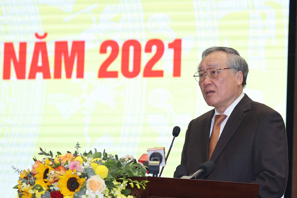 Ông Nguyễn Hòa Bình, Bí thư Trung ương Đảng, Chánh án Tòa án Nhân dân Tối cao phát biểu khai mạc. (Ảnh: Thống Nhất/TTXVN)