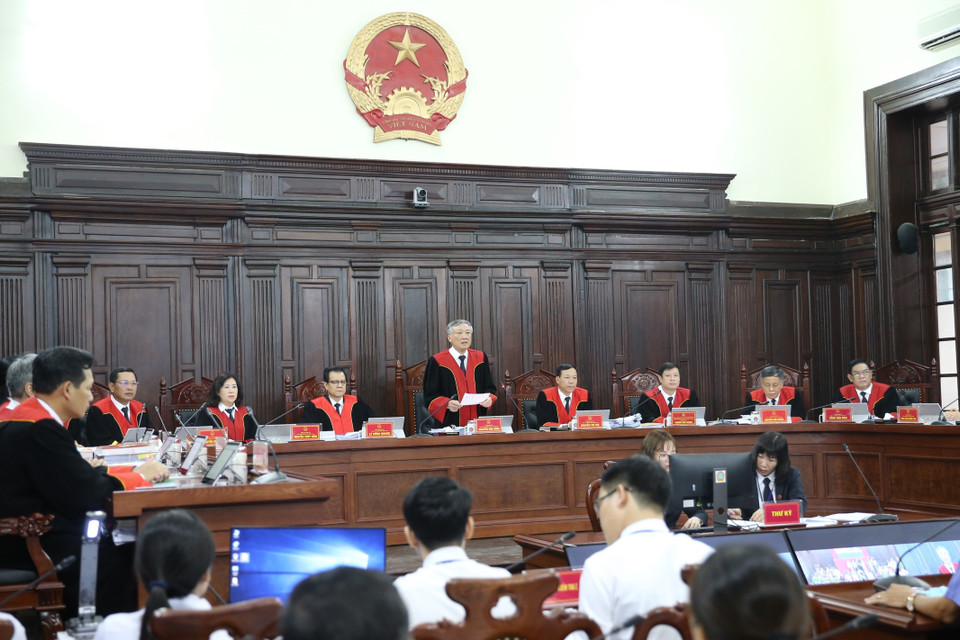 Chánh án Tòa án nhân dân Tối cao Nguyễn Hòa Bình, Chủ tọa phiên tòa phát biểu khai mạc phiên xét xử. (Ảnh: Doãn Tấn/TTXVN)