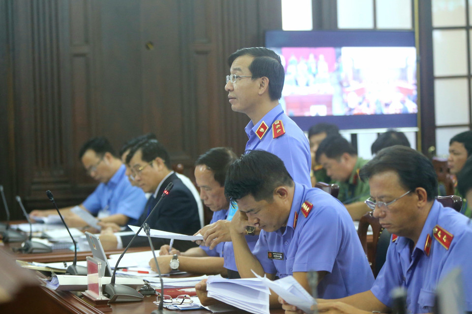  Đại diện Viện kiểm sát nhân dân tối cao nêu quan điểm về vụ án. (Ảnh: Doãn Tấn/TTXVN)