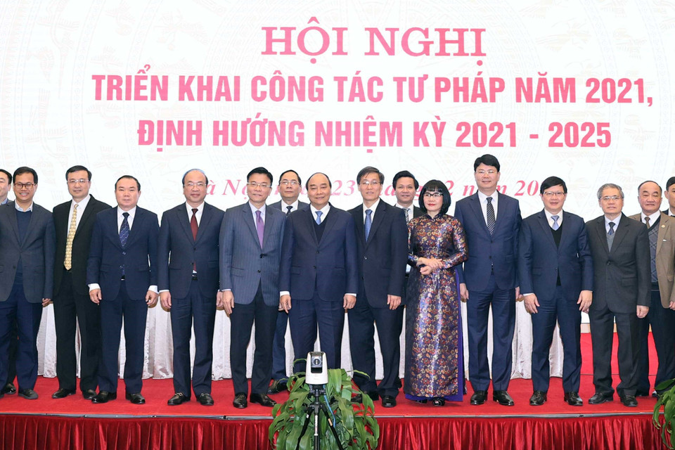 Thủ tướng Nguyễn Xuân Phúc với các đại biểu dự hội nghị. (Ảnh: Thống Nhất/TTXVN)