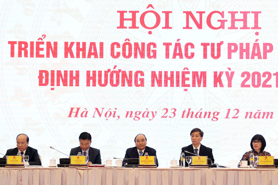 Thủ tướng Nguyễn Xuân Phúc chủ trì hội nghị. (Ảnh: Thống Nhất/TTXVN)