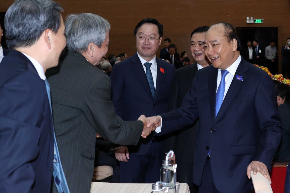 Thủ tướng Nguyễn Xuân Phúc với các đại biểu tại phiên khai mạc Đại hội đại biểu Đảng bộ tỉnh Nghệ An lần thứ XIX. Ảnh: (Ảnh: Thống Nhất/TTXVN)