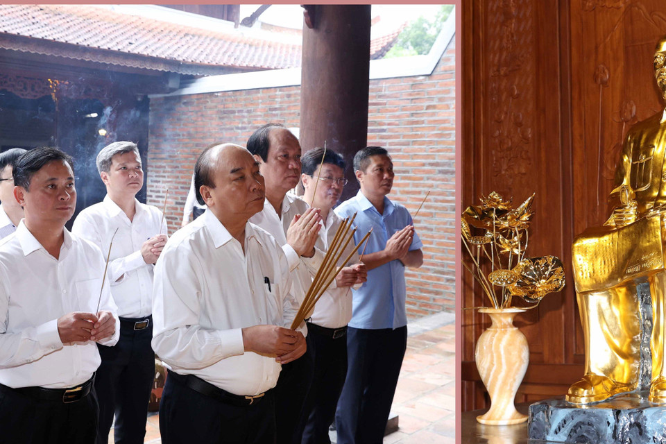Thủ tướng Nguyễn Xuân Phúc đến dâng hương, hoa tưởng niệm Chủ tịch Hồ Chí Minh tại Đền Chung Sơn-Đền thờ Gia tiên Chủ tịch Hồ Chí Minh, huyện Nam Đàn (Nghệ An). (Ảnh: Thống Nhất/TTXVN)