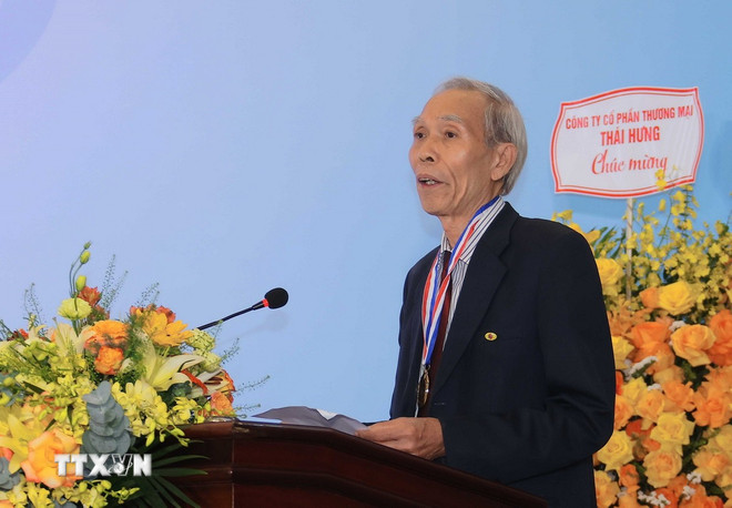 Phó Giáo sư-Tiến sỹ khoa học Vũ Cao Minh - đại diện nhóm tác giả công trình “Công nghệ hồ treo thu trữ nước vách núi” đạt giải Trần Đại Nghĩa năm 2025 phát biểu. (Ảnh: Hoàng Hiếu/TTXVN) ttxvn-giai-thuong-tran-dai-nghia-2.jpg