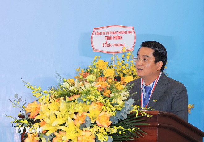 Ông Phạm Đình Thắng - Chủ tịch Hội đồng Quản trị kiêm Tổng Giám đốc Công ty Cổ phần Kỹ thuật công nghiệp Á Châu - đại diện nhóm tác giả công trình “Nghiên cứu, phát triển sản xuất tủ điện trung thế” đạt giải Trần Đại Nghĩa năm 2025 phát biểu. (Ảnh: Hoàng Hiếu/TTXVN) ttxvn-giai-thuong-tran-dai-nghia-3.jpg