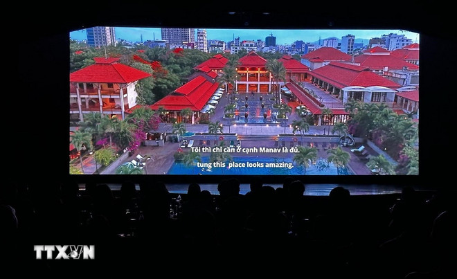 Cảnh đẹp của thành phố Đà Nẵng được đưa vào trong phim "Love in Vietnam." (Ảnh: Trần Lê Lâm/TTXVN) ttxvn-lien-hoan-phim-chau-a-da-nang-love-in-vietnam-2.jpg