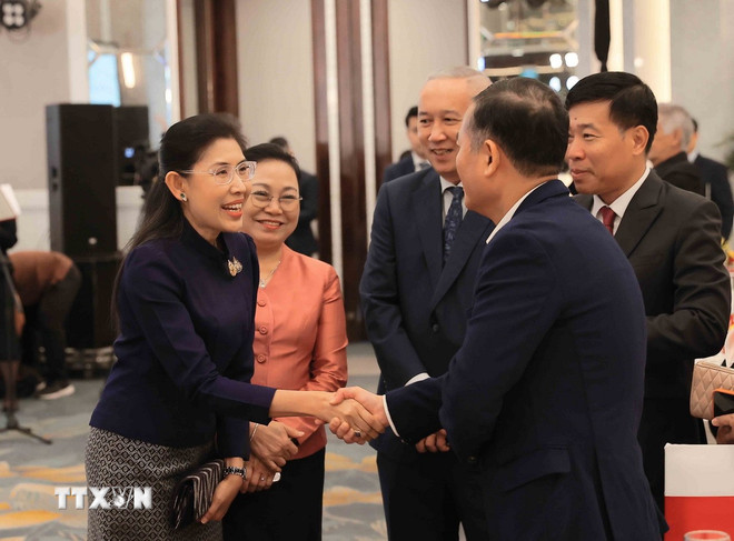 Đại sứ các nước tại Việt Nam tham dự kỷ niệm 30 năm Việt Nam tham gia ASEAN. (Ảnh: An Đăng/TTXVN) ttxvn-viet-nam-asean-2.jpg