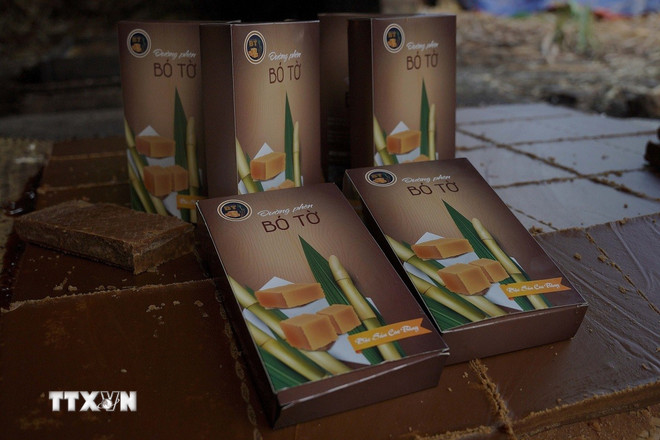 보토 팜 설탕은 까오방성의 3성급 기준을 충족하는 24개 OCOP 제품 중 하나입니다. (사진: 추히에우/VNA) ttxvn-duong-phen-bo-to-3.jpg