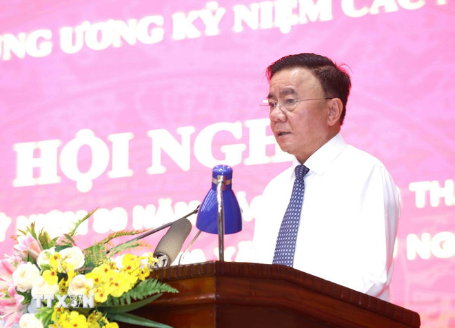 Ông Trần Cẩm Tú, Ủy viên Bộ Chính trị, Thường trực Ban Bí thư, Trưởng Ban Chỉ đạo Trung ương phát biểu chỉ đạo Hội nghị. (Ảnh: Phương Hoa/TTXVN) ttxvn-hoi-nghi-tong-ket-cac-hoat-dong-ky-niem-a80-10.jpg