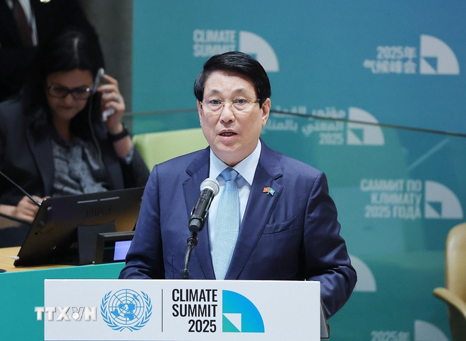 President Luong Cuong speaks at a special global summit on Climate Action. (Photo: Lam Khanh/VNA) ttxvn-chu-tich-nuoc-phat-bieu-tai-su-kien-cap-cao-toan-cau-dac-biet-ve-hanh-dong-khi-hau-3.jpg