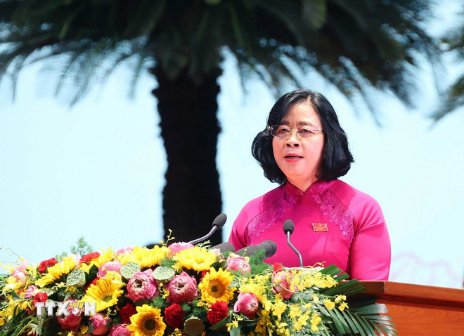 Bà Bùi Thị Minh Hoài, Ủy viên Bộ Chính trị, Bí thư Thành ủy Hà Nội, đọc Diễn văn khai mạc Đại hội. (Ảnh: Văn Điệp/TTXVN) ttxvn-khai-mac-dai-hoi-dai-bieu-dang-bo-thanh-pho-ha-noi-4.jpg