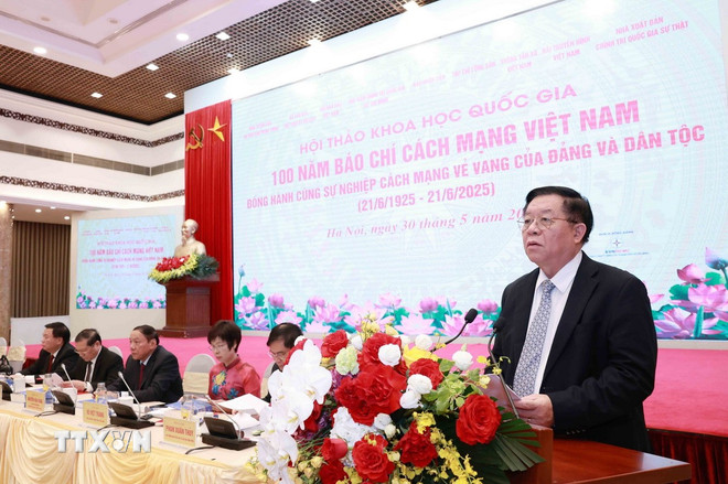 Ông Nguyễn Trọng Nghĩa, Ủy viên Bộ Chính trị, Bí thư Trung ương Đảng, Trưởng Ban Tuyên giáo và Dân vận Trung ương, phát biểu kết luận hội thảo. (Ảnh: Phương Hoa/TTXVN) ttxvn-nguyen-trong-nghia.jpg