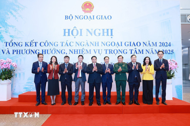 ttxvn-pham-minh-chinh-ngoai-giao-3.jpg