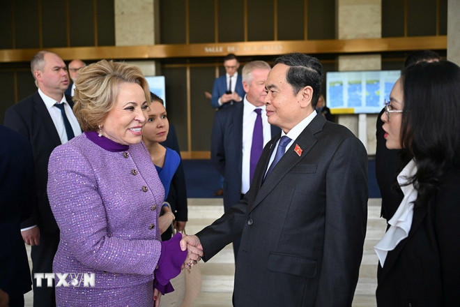 ttxvn-chu-tich-quoc-hoi-gap-chu-tich-hoi-dong-lien-bang-nga-matviyenko.jpg