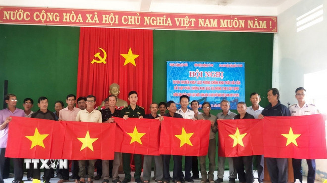 ttxvn-canh-sat-bien-huong-dan-ngu-ly-son-xac-dinh-ranh-gioi-vung-bien-1.jpg