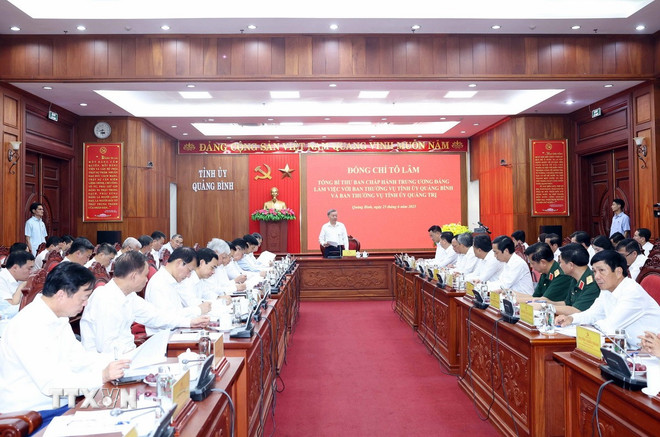 ttxvn-tong-bi-thu-to-lam-lam-viec-voi-tinh-uy-quang-binh-quang-tri-12.jpg ttxvn-tong-bi-thu-to-lam-lam-viec-voi-tinh-uy-quang-binh-quang-tri-12.jpg