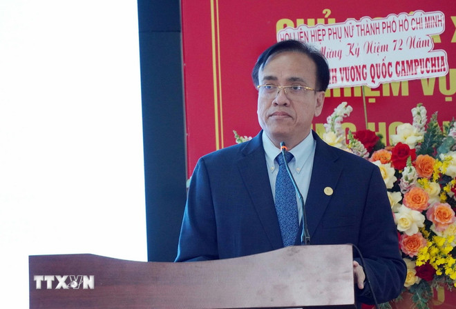 លោក ចាន់ សូរីកាន អគ្គកុងស៊ុលកម្ពុជាប្រចាំទីក្រុងហូជីមិញ ថ្លែងក្នុងកិច្ចប្រជុំ។ (រូបថត៖ Trung Tuyen/VNA) ttxvn-chan-sorykan.jpg