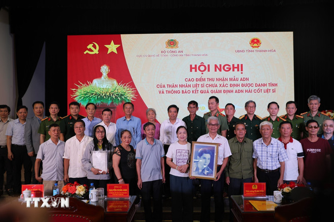 ttxvn-thanh-hoa-tra-lai-ten-cho-cac-liet-sy-3.jpg