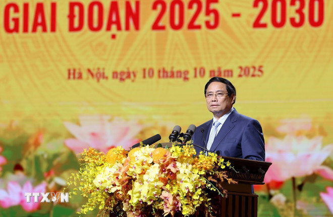 Prime Minister Pham Minh Chinh delivers a speech at the Hanoi City Patriotic Emulation Congress. (Photo: Duong Giang/VNA) ttxvn-thi-dua-ha-noi2.jpg