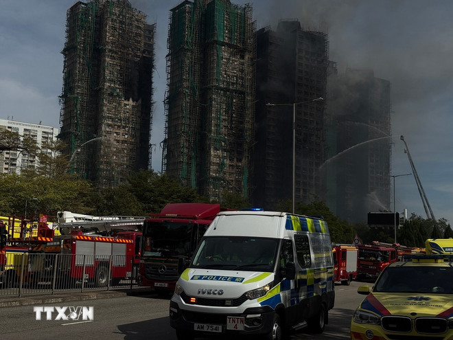 ttxvn-chay-chung-cu-hong-kong-1.jpg