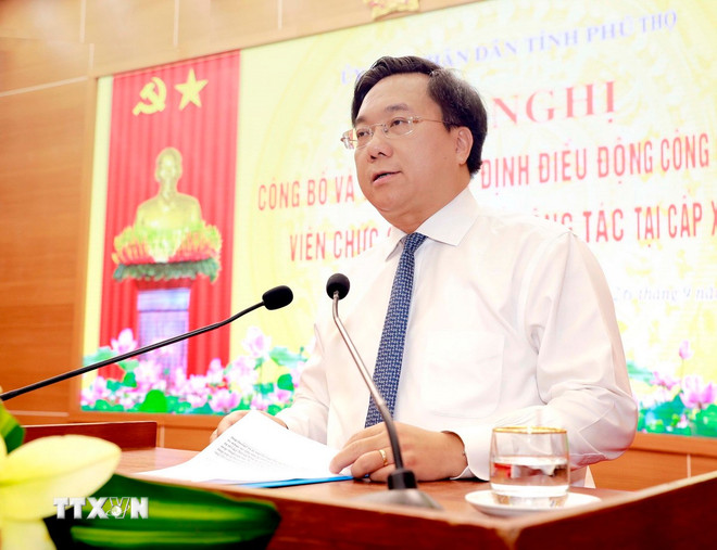 Der Vorsitzende des Volkskomitees der Provinz Phu Tho, Tran Duy Dong, hält bei der Zeremonie eine Rede. (Foto: Hoang Hung/VNA) ttxvn-tran-duy-dong.jpg