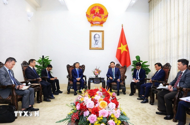 ttxvn-pho-thu-tuong-tran-hong-ha-tong-giam-doc-cong-ty-ccecc-2.jpg