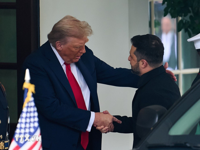 Tổng thống Mỹ và Ukraine thảo luận về việc chấm dứt cuộc xung đột Nga-Ukraine ttxvn-donal-trump-zelensky-2.jpg