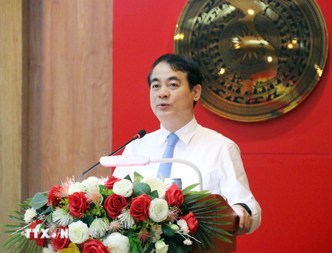 Khanh Hoa 지방 당위원회 비서인 Nghiem Xuan Thanh 씨가 회의에서 연설하고 있습니다. (사진: Cong Thu/VNA) ttxvn-nghiem-xuan-thanh2.jpg