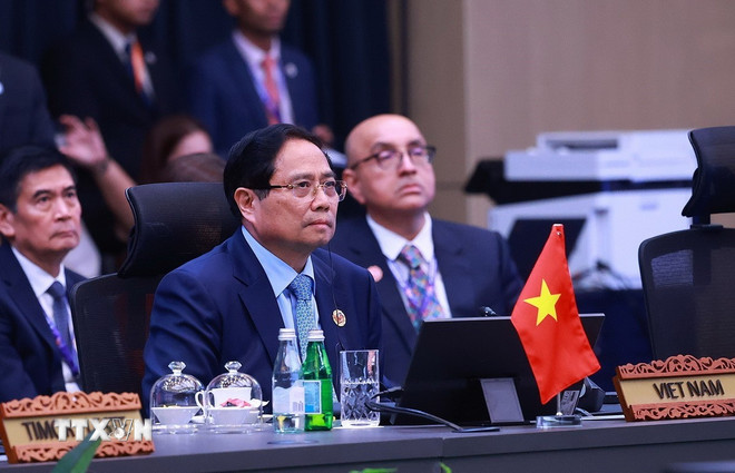 Premierminister Pham Minh Chinh nimmt am 22. ASEAN-Indien-Gipfel teil. (Foto: Duong Giang/VNA) ttxvn-thu-tuong-tham-du-hoi-nghi-cap-cao-asean-an-do-lan-thu-22-6.jpg