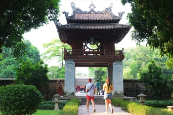 Chọn kỳ nghỉ ngắn ngày, du khách tìm về những điểm đến quen thuộc. (Ảnh minh họa: CTV/Vietnam+)