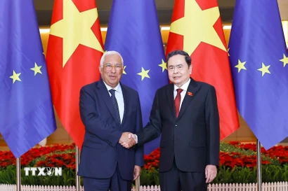 Chủ tịch Quốc hội Trần Thanh Mẫn hội kiến Chủ tịch Hội đồng châu Âu António Costa. (Ảnh: Doãn Tấn/TTXVN)