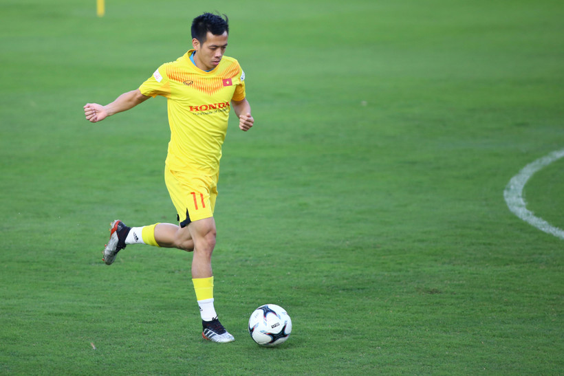 Tiền đạo Văn Quyết tập luyện cùng tuyển Việt Nam chiều 6/12. (Ảnh: Hiển Nguyễn/Vietnam+) 