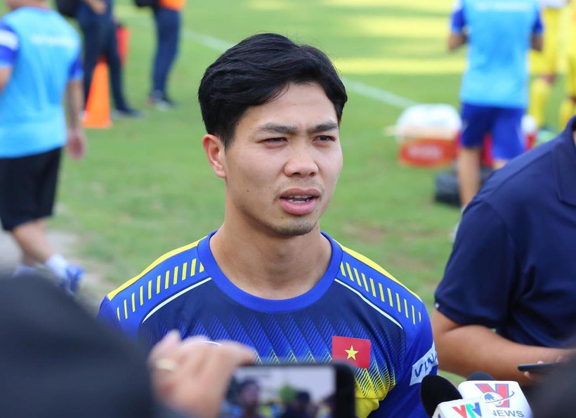 Công Phượng nhận nhiều chỉ trích sau màn thể hiện kém ấn tượng trước Malaysia ở trận đấu hôm 10/10 vừa qua. (Ảnh: Nguyên An)