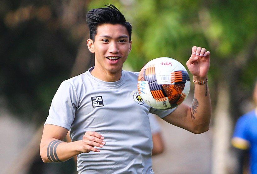 Đoàn Văn Hậu sẽ sang Hàn Quốc phẫu thuật chấn thương đầu gối. (Ảnh: Hiển Nguyễn/Vietnam+) 