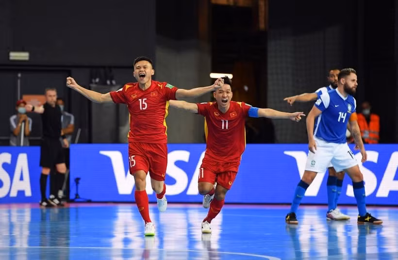 Khổng Đình Hùng ghi bàn thắng duy nhất cho đội tuyển Việt Nam trước Brazil. (Ảnh: Getty Images) 