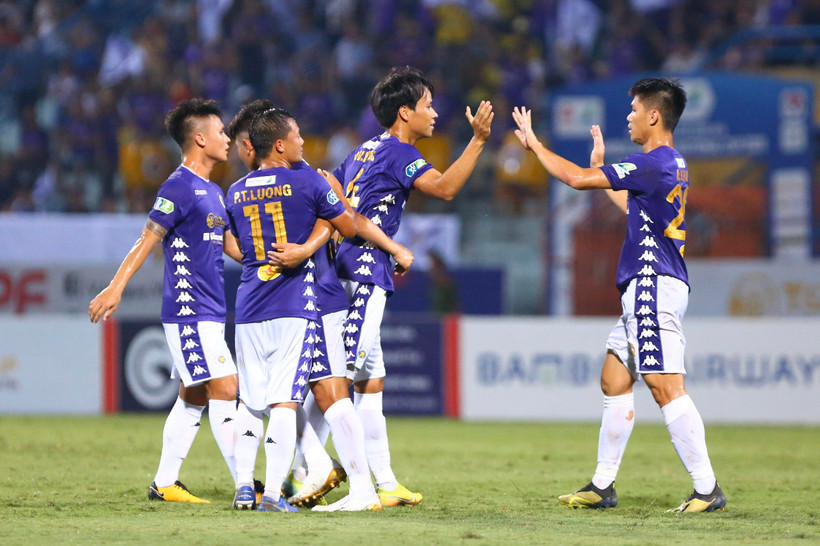 Chủ tịch câu lạc bộ Hà Nội "hạ lệnh" cho cầu thủ đội bóng phải thắng Hoàng Anh Gia Lai. (Ảnh: Nguyên An/Vietnam+)